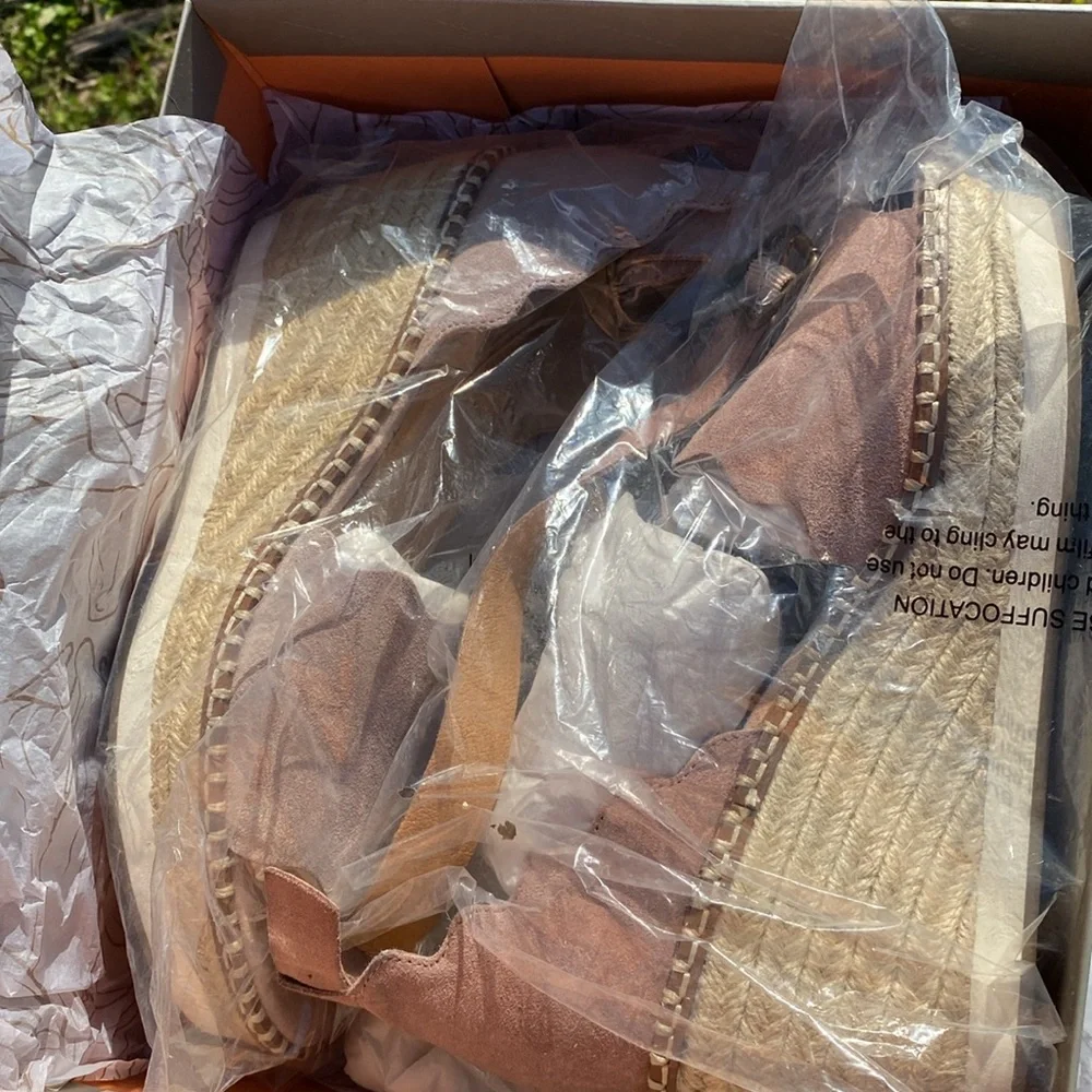 Women's Crown Vintage Daffodil pink wedge espadrille size 10